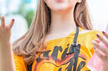 AISS爱丝(钻石版) – 谁能抵挡松果儿的甜心写真？简直让人心动不已！