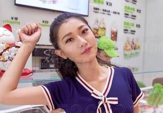 AISS爱丝(黄金版) – 若兮旅行日记出发篇：最新的作品集，我的鞋子真是特磨脚啊！
