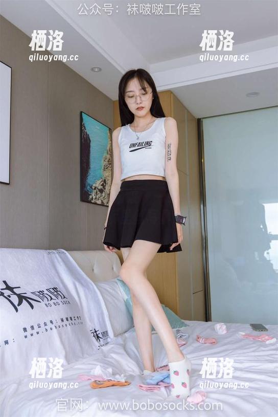BoBoSocks袜啵啵 - 一抹甜甜圈的幽默：皮裤裤里丝写真集花絮