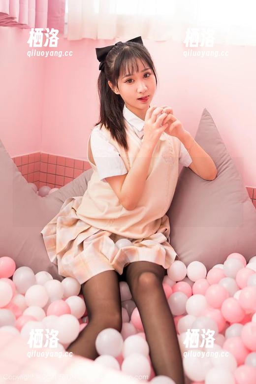Feilin嗲囡囡 - Cheryl青树的写真合集：剧情角色扮演不成？没关系，我们有幽默！