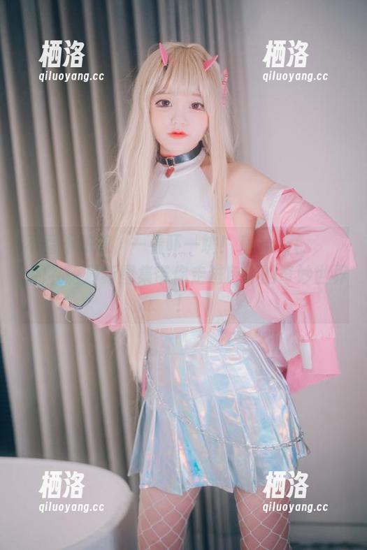 不看不知道，一看吓一跳！Jenny(정제니)的礼服最新图集带你走进色彩的奇妙世界！