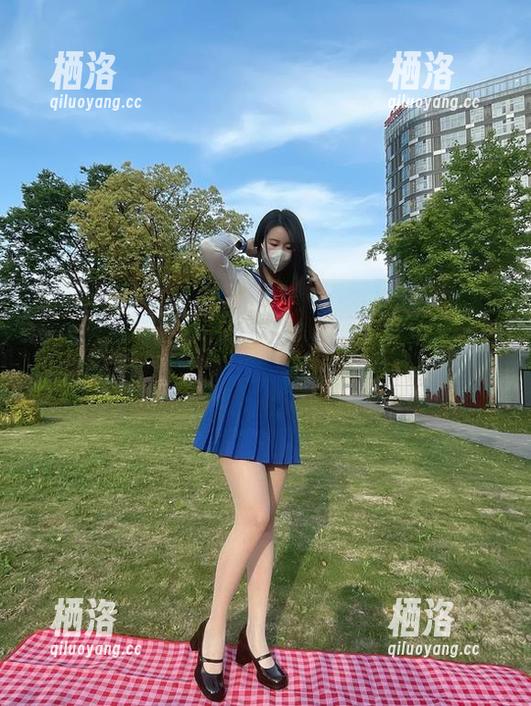 微密圈 - “July芝岚甜心”：这组原图根本是我的“甜心暴击”，要下载吗？不过小心别被甜透了！