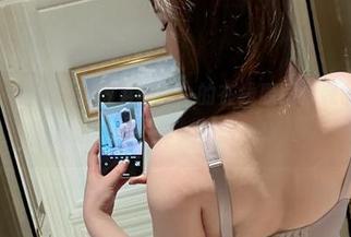 微密圈 – 看完“MIYA红裙”的在线原图，我的心情就像这裙摆一样，飘飘欲仙。