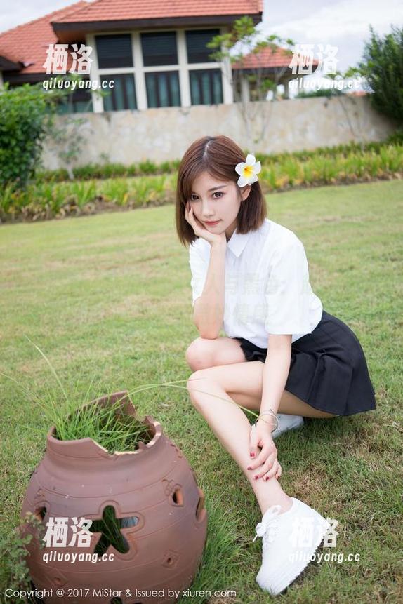 MiStar魅妍社 - 女人与黑色：赵梦洁写真中的微妙情感