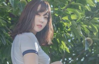 跟着MyuA(뮤아)的‘圣Photolife’图集，分享那些你没见过的奇妙时刻！
