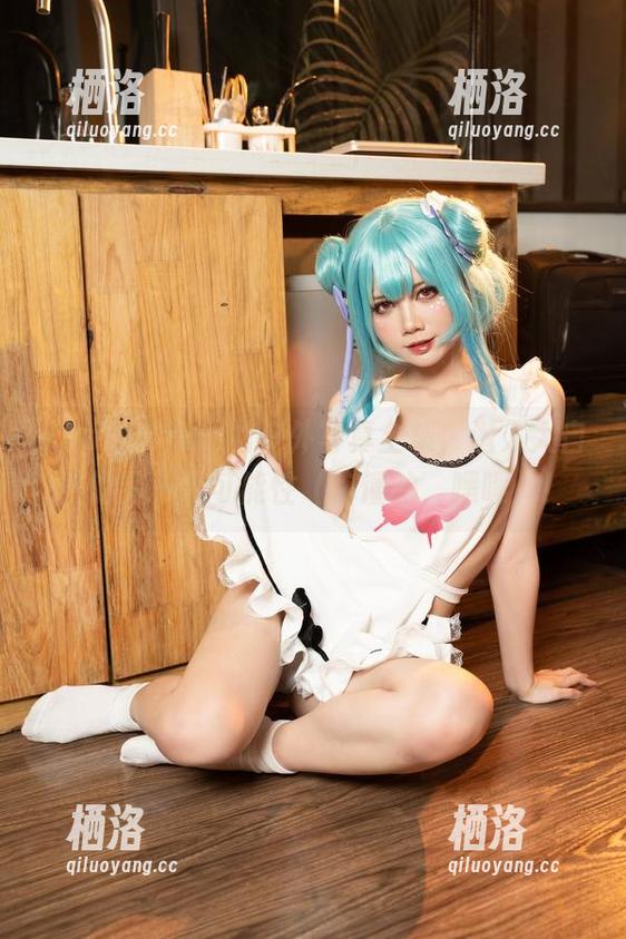PoppaChan的户外写真全集，潜入大自然的另一种可能性（你懂的，嘿嘿）！