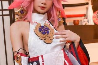 每一张PoppaChan最新秘书图片，都能让人忍不住多看几眼！