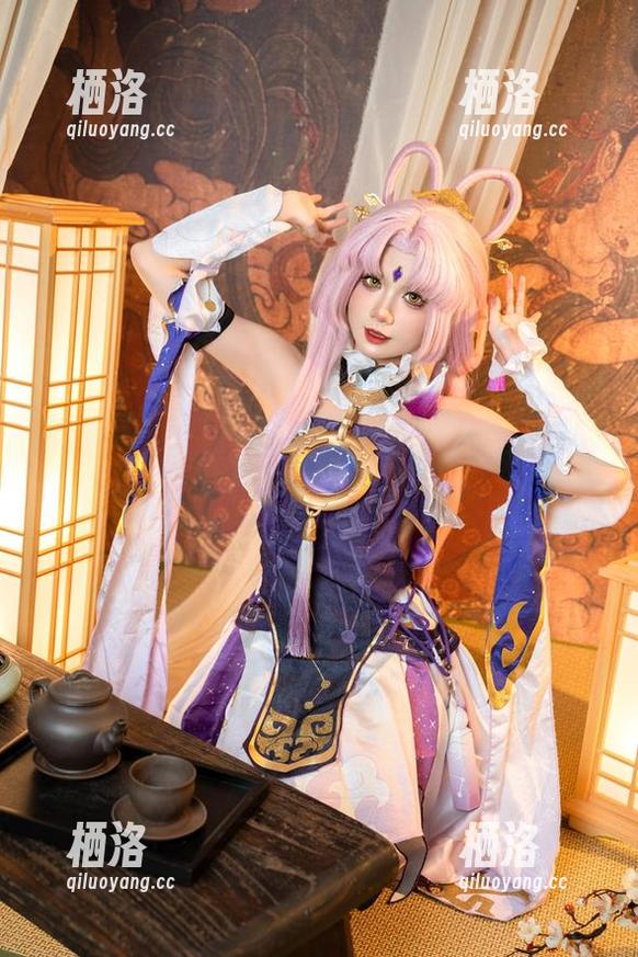 问：什么？免费的雷姆女仆美图？答：PoppaChan，你的心头好！