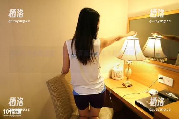 ROSI空姐制服套：这份写真集绝对比飞机餐更好吃，分享给你！