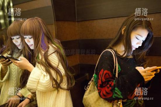 TuiGirl - 看完王李丹尼的高跟鞋私拍，心里想：这鞋能跑吗？