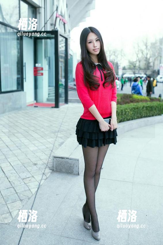 TuiGirl推女郎 - 土豆姐的写真：短裤？更像是夏天的诱惑啊，哈哈