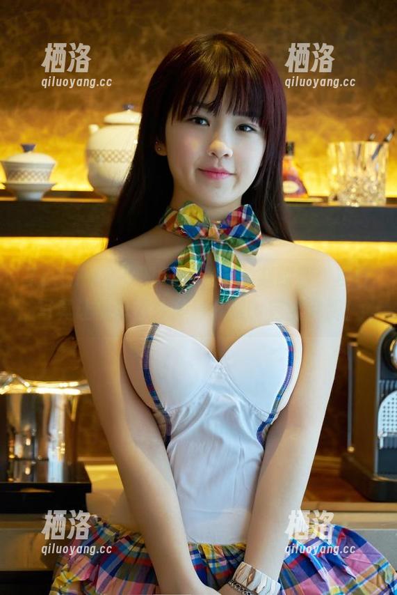 TuiGirl推女郎 - 阳光下的赵纹清，夏日写真让你忍不住多看几眼，完全免费！