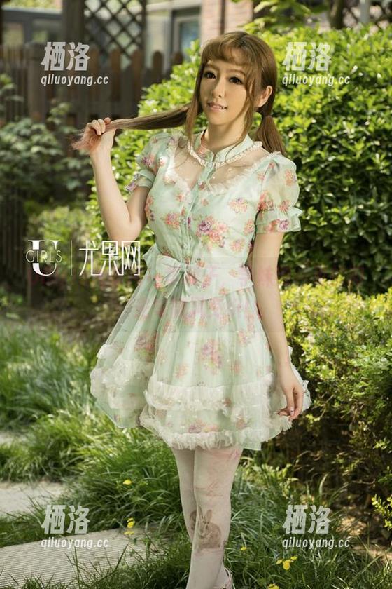UGirls尤果网 - 李凌子，学妹照片里的阳光与微风交织！