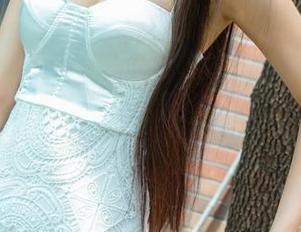 UGirls尤果网 – 当王尔琳的私房写真进入办公室：你以为是在工作，实际上是在‘偷懒’！