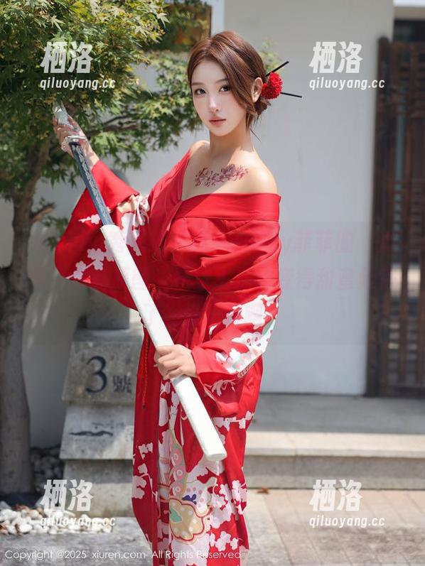 Xiuren秀人网-Luffy菲菲 Xiuren秀人网 - 看完Luffy菲菲的‘奶牛’作品原图,感觉生活都变得甜蜜起来了,没道理啊!