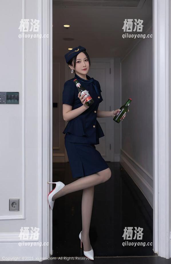 Xiuren秀人网 - Mina米娜的旅拍全套：难道她是顺便叫上我一起去了吗？
