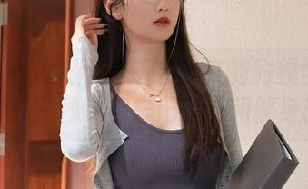 Xiuren秀人网 – 千夜未来的豹纹全套写真：一秒让你忘记饮食和健身！