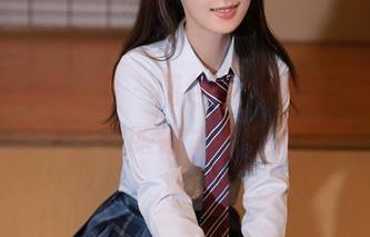 Xiuren秀人网 – 图包赏心悦目，李七喜的私房制服也太养眼了吧？