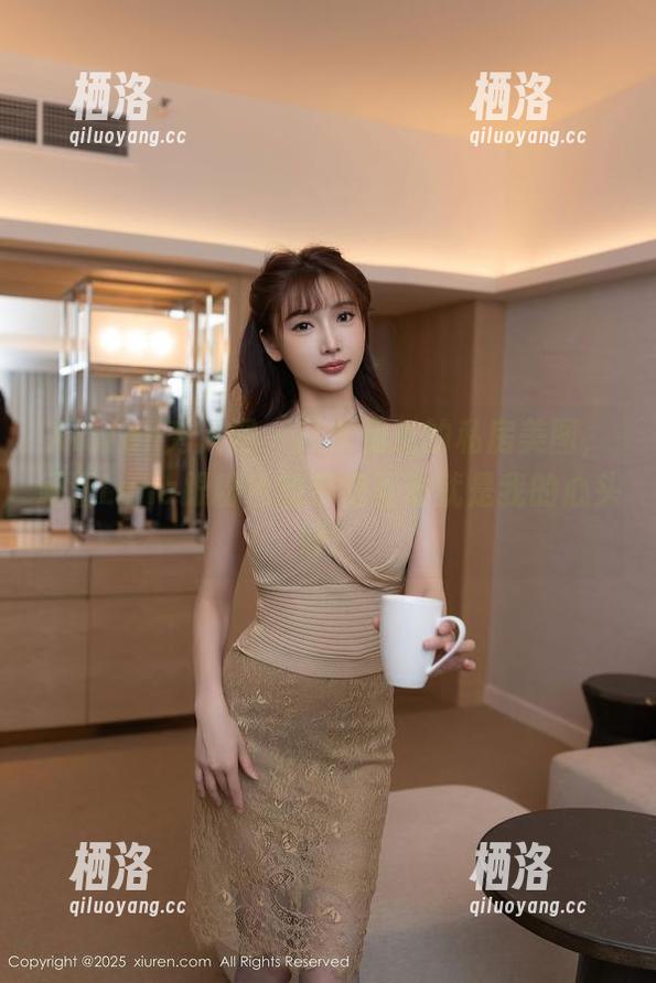 Xiuren秀人网-涵涵Luna Xiuren秀人网 - 从未见过的私房美图,涵涵Luna跟粉色的亲密互动就是我的心头好!