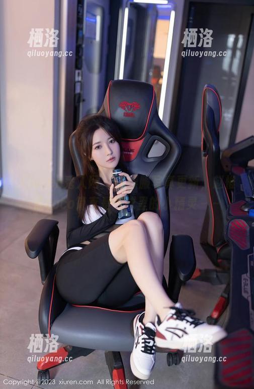 Xiuren秀人网 - 体操服写真更新，赵惟依coco简直是气球里的小精灵～～