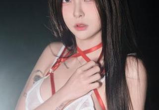 从PEEKCLOUD看Yuka(유카)：免费美图，谁说只是在家？