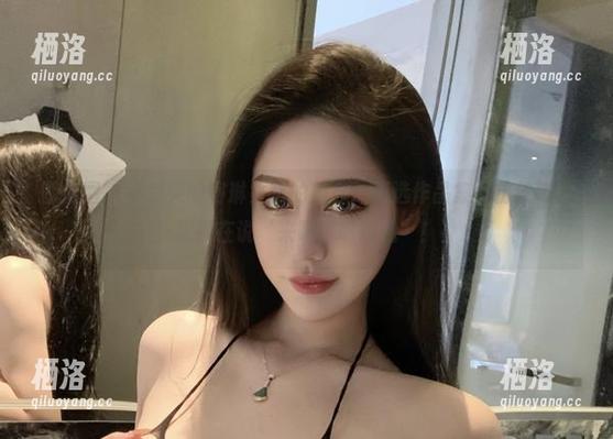 微密圈 - 不爱笑的赛琳女孩的舞台：精选作品集，仿佛每一张都在说‘来吧，瞧瞧我’！