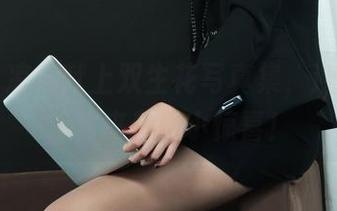 丽柜 – 凉儿献上双生花写真集，迎春的气息里夹杂着小惊喜！