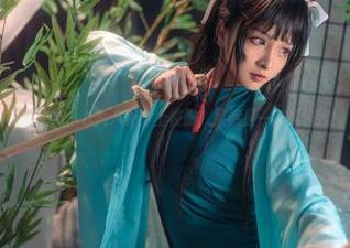 美图来袭，九九八吖穿上校服，果然是一道风景线！