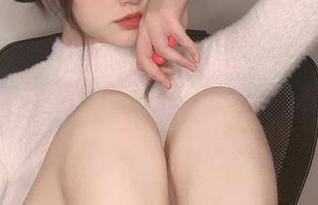 有多少人和我一样，在你十七鸽的白裙cos图集前面，一脸痴呆，完全不知所措？