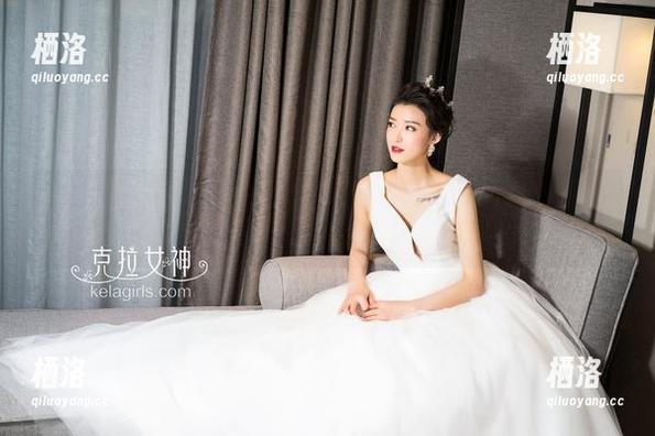 克拉女神 - 苏可可穿的高跟鞋，图片里简直就是女神，下载之后要反复看！