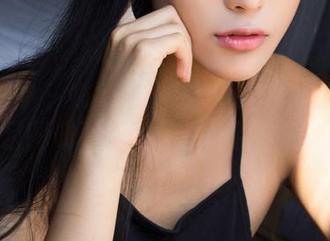 克拉女神 – 雅楠穿的连体衣真的美得飞起，而且图册下载居然是免费的？心动！