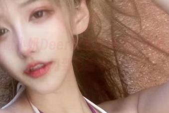 免费拿下啾小妍Deer的妍宝图集！小心，被美貌闪到眼睛哦！