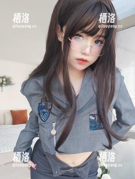 女仆不是玩玩而已：女主K的原图合集，唤醒你的想象！