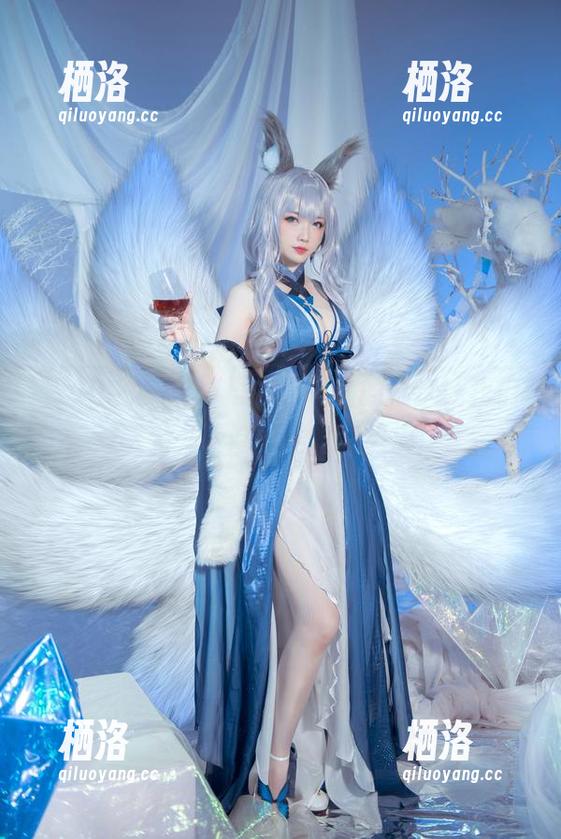 妖少you1 银龙魔女来袭!妖少you1的分享让我们感受一下她的酷炫和俏皮!