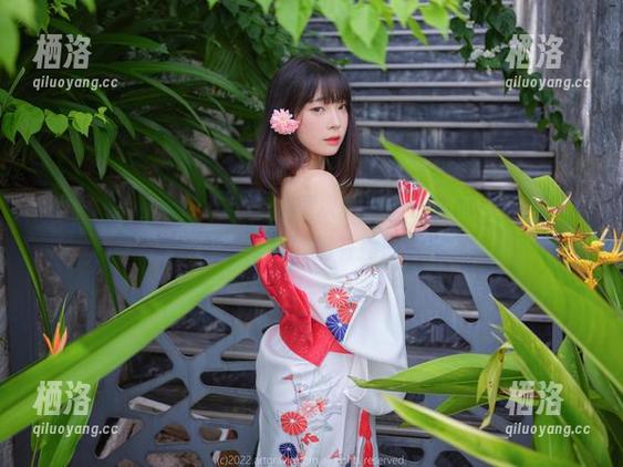 姜仁卿(강인경)和服合集：每次下载前都想问自己，‘穿上了，是不是就能拥有她的气质？’