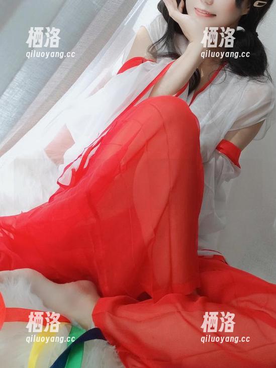 意外的惊喜！小仓千代w学姐的高清写真让人心动不已