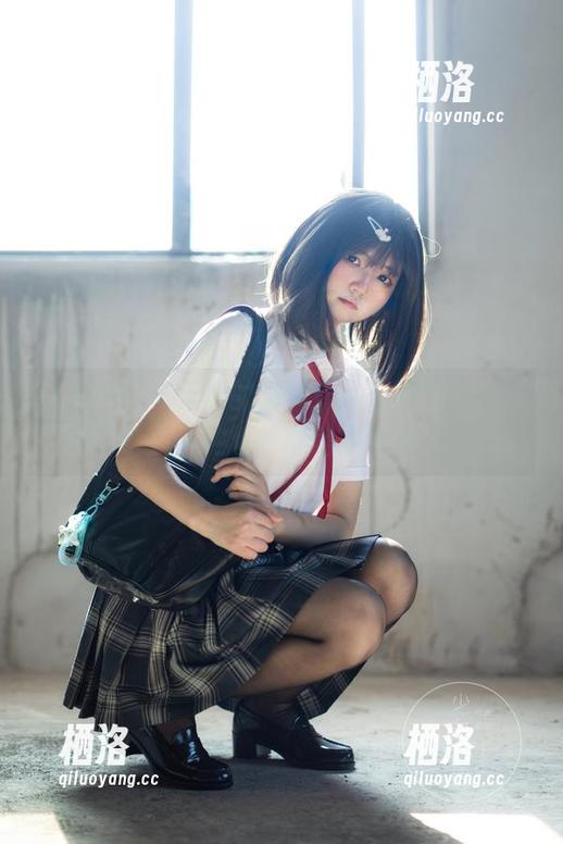少女秩序 - 乐栀的油亮作品，简直是光滑给人一种近乎奇怪的质感！