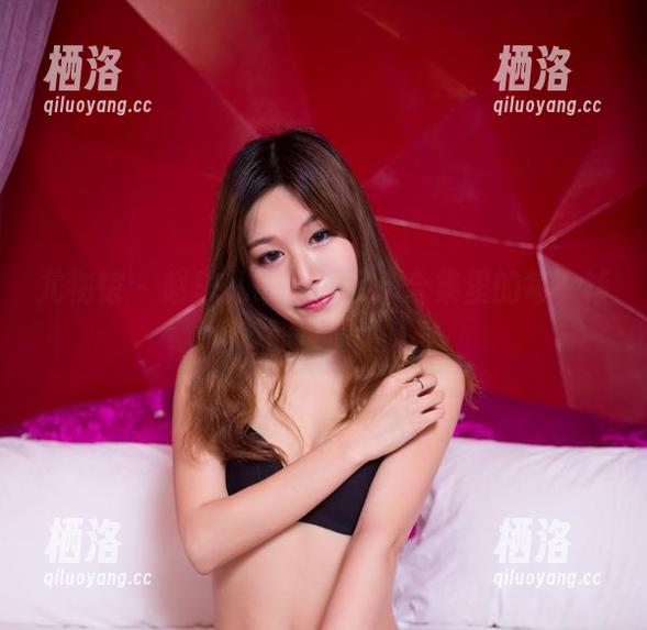 尤物馆 - 赵思儿吊带之旅：合集里的每一帧都是情绪