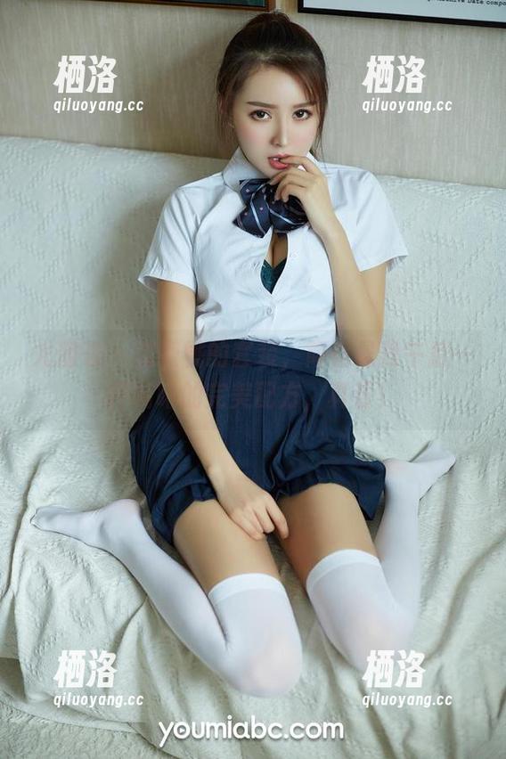 尤蜜荟 - 沈蜜桃的套装，简直是我午后一杯咖啡的完美配方，真香！