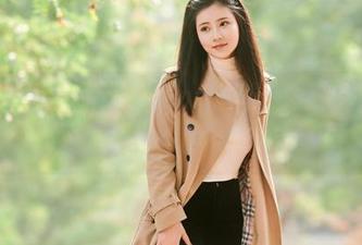 年年Nnian的雏菊cos，仿佛在对你说：看我好看吗？