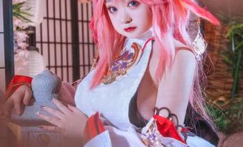 恩田直幸的猫耳黑粉女仆，带你走进一个美妙的福利图包世界！