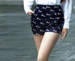 推女郎 – 在校园里浪荡的松果儿：最新图册背后的故事！