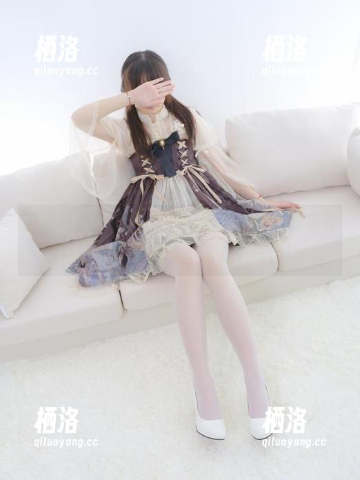 森萝财团 - 小梓与她的丝袜故事，快来收集这套图片资源，保证不后悔！