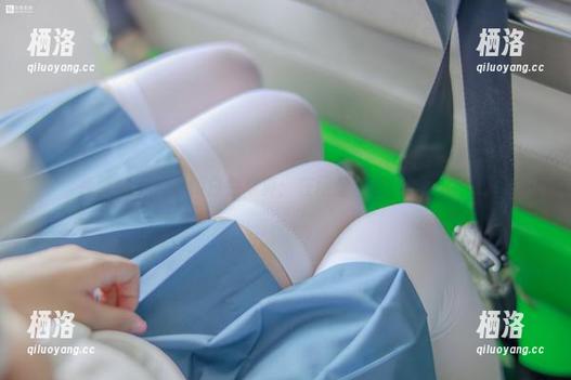 森萝财团 - 小樱白色写真：在网盘里等你发现的美好
