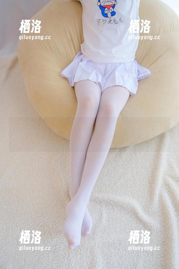 森萝财团 森萝财团的眼镜白丝女仆?免费图集在骄傲地呼唤你,我是不是该去逛一逛?