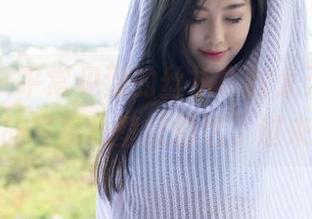 爱蜜社 – 平常见到的丝袜真的太无聊，瑞妤的写真让壁纸都活了过来！