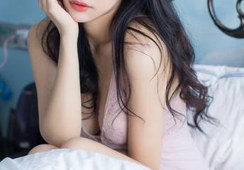 爱蜜社 – 绯月樱-Cherry的秘书写真集，更新回归！看完她的照片，我再也不想996了，想去996的那种快乐！