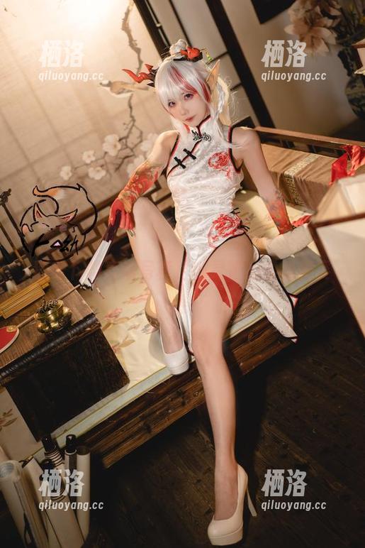 狐萝卜呦 狐萝卜呦高清写真,幽灵鲨的柔韧舞姿