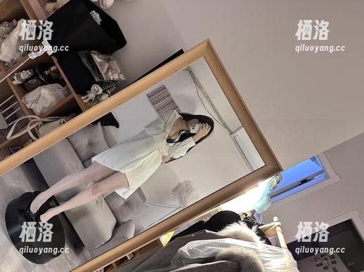 玫桃泡芙 微密圈 - 福利特辑:紫色调下的玫桃泡芙写真让你心动