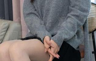 甜予摄影 – 合集揭秘：观看“思思”的白棉袜，瞬间我觉得袜子也能穿出时尚！